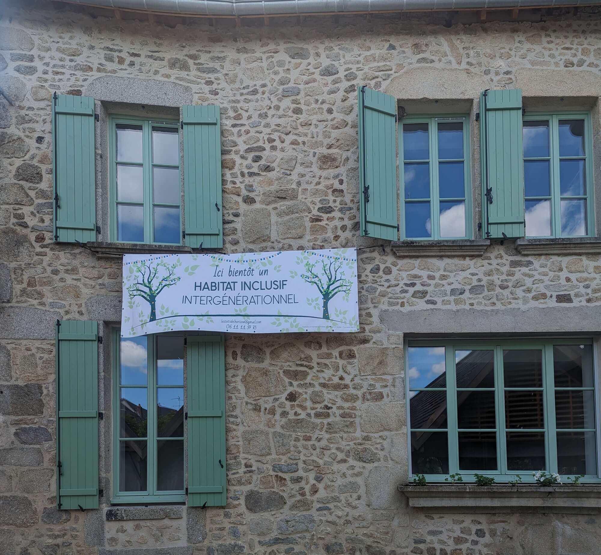 design et impression d'une bâche pour un évènement à Jarnages